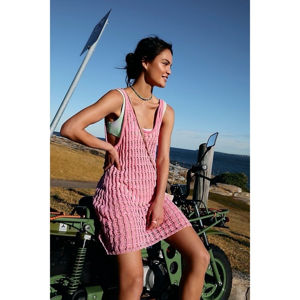 Free People Beach Crochet mini tunic cover-up Sz M Sheer Layer Boho Open Knit